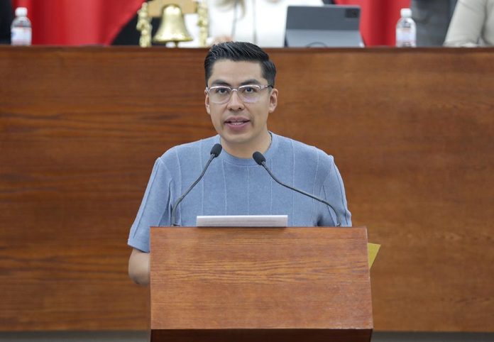 Dip. Cuauhtli Fernando Badillo Moreno